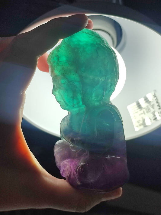 Buda fluorita multicolor 485 gramos