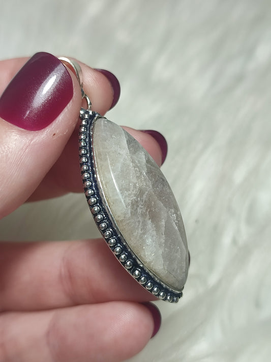 Colgante baño de plata con piedra luna 154