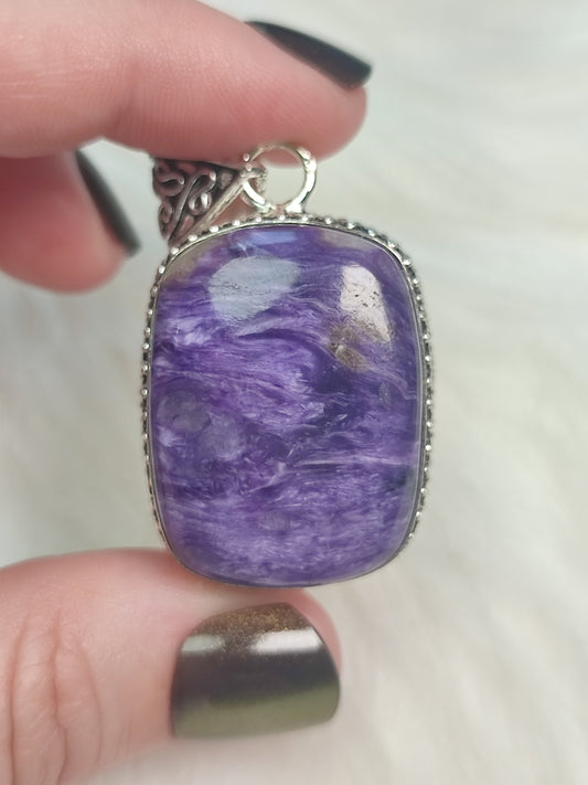 Colgante baño de plata con Charoita