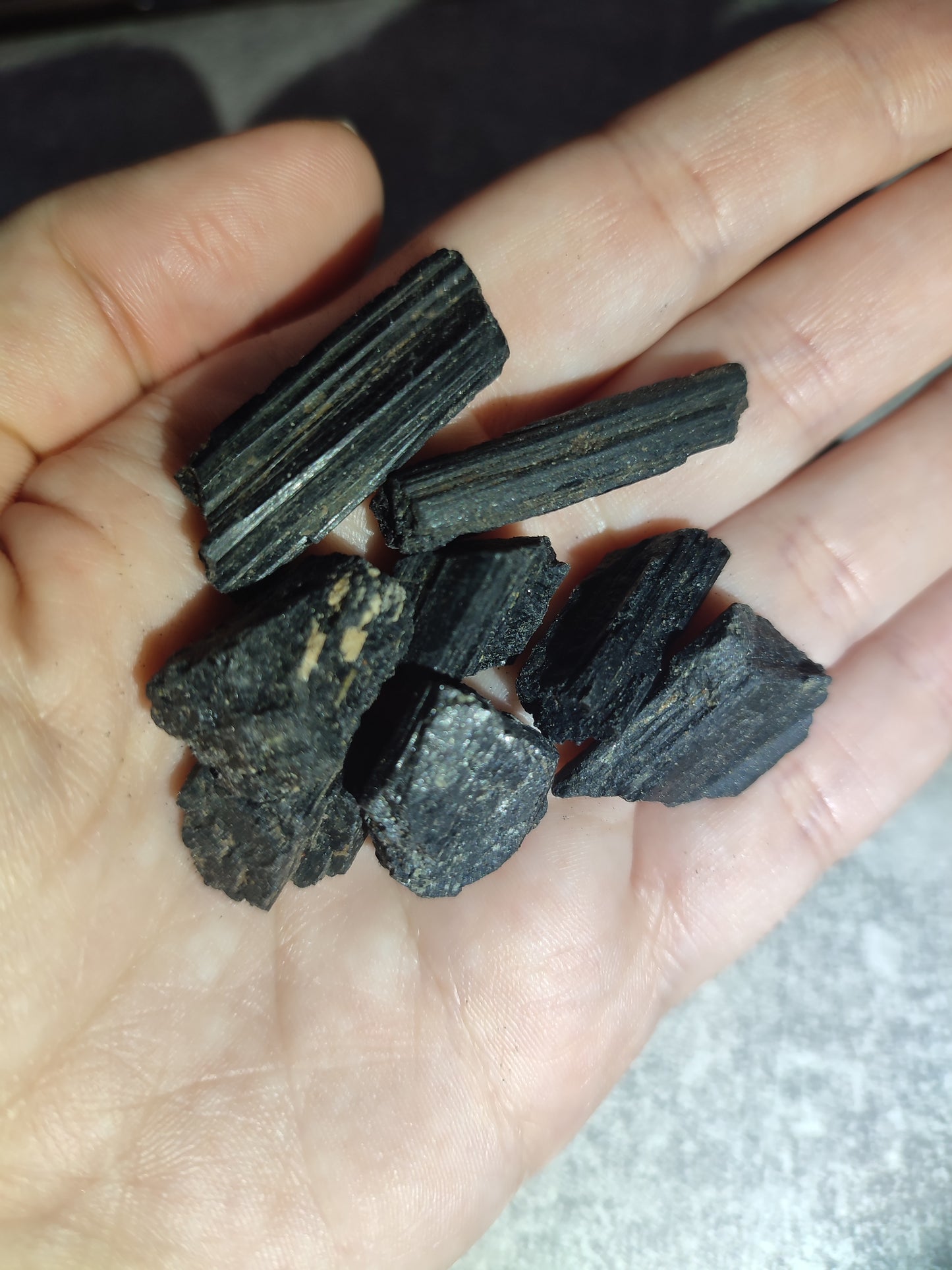 Canto turmalina negra bruto