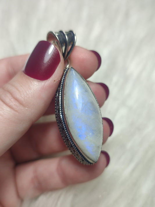 Colgante baño de plata con piedra luna 8
