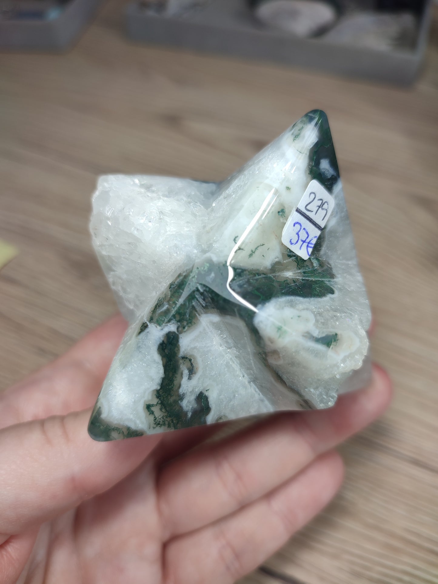 Merkaba ágata musgo con cristalizacion