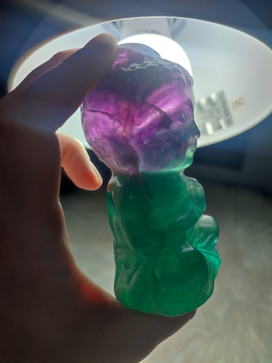 Buda fluorita multicolor 505 gramos