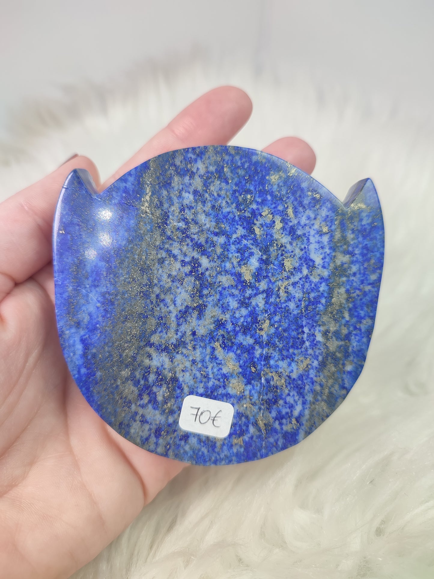 Escarabajo tallado en lápizlazuli