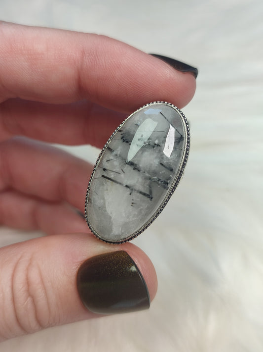 Anillo baño de plata con cuarzo y turmalina negra