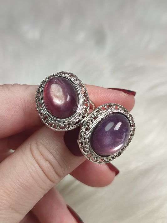 Anillo bisutería con mica morada - AJUSTABLE
