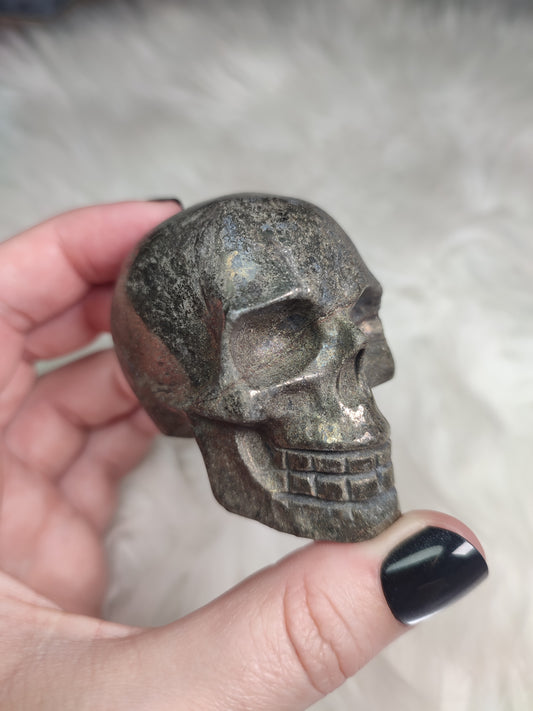 Calavera tallada en Pirita n°1 - 250 gramos aprox