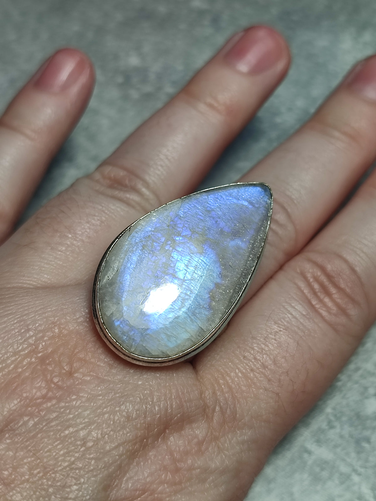 Anillo baño de plata con piedra luna flash n°2