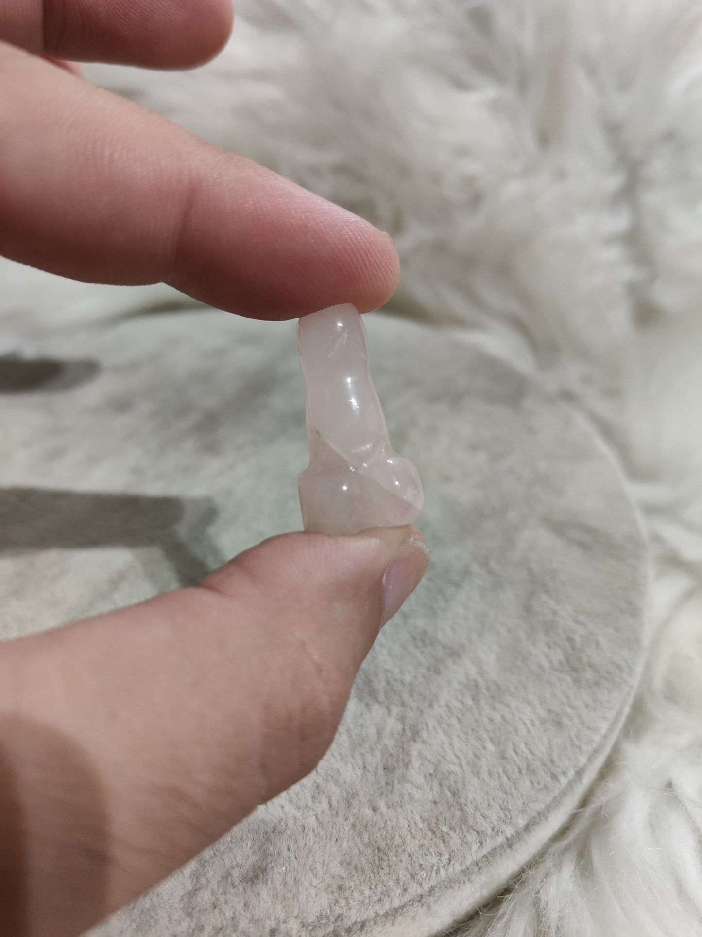 Pene alias pinga tallada en diferentes minerales