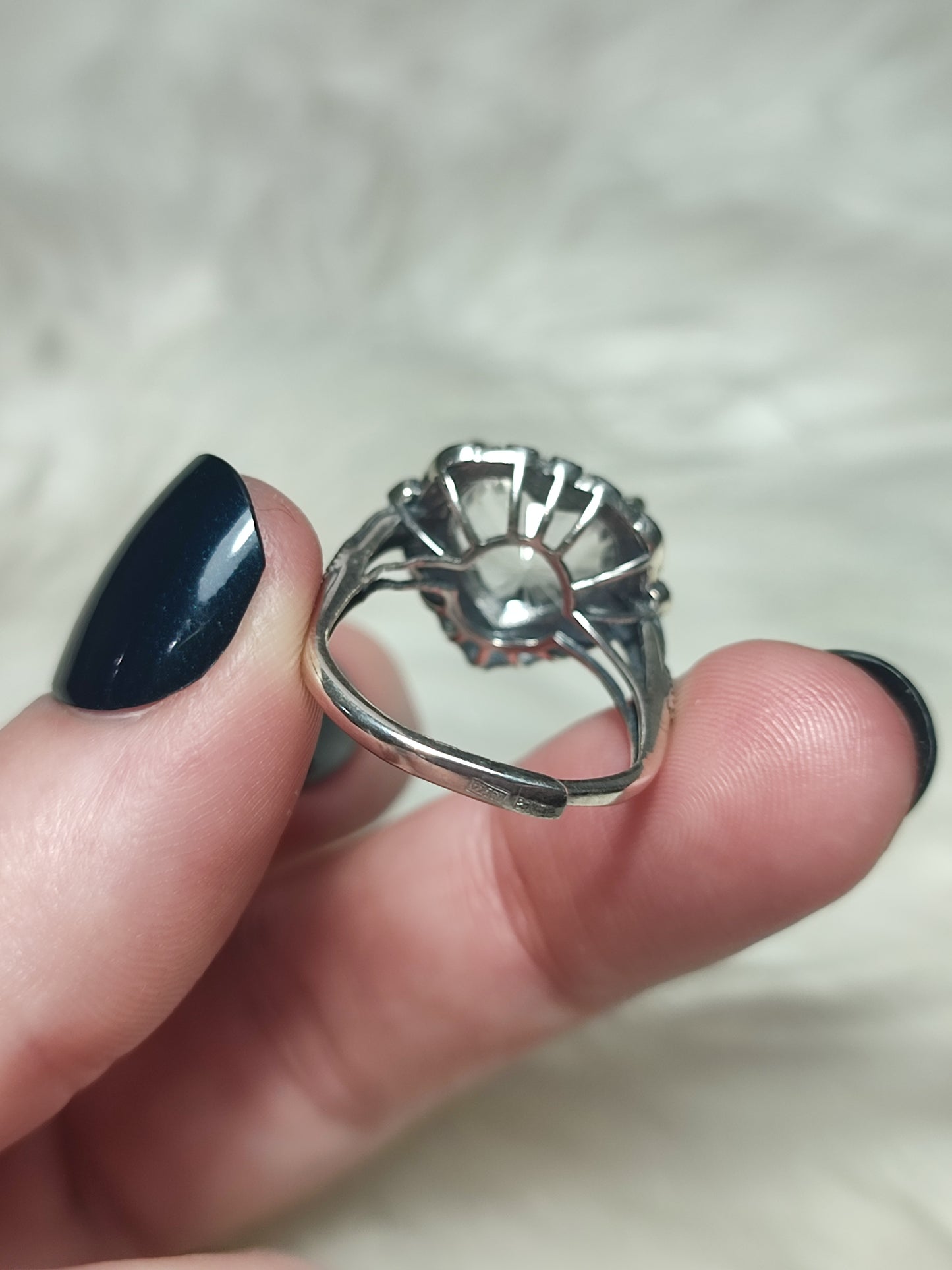 Anillo plata 925 con cuarzo facetado talla diamante