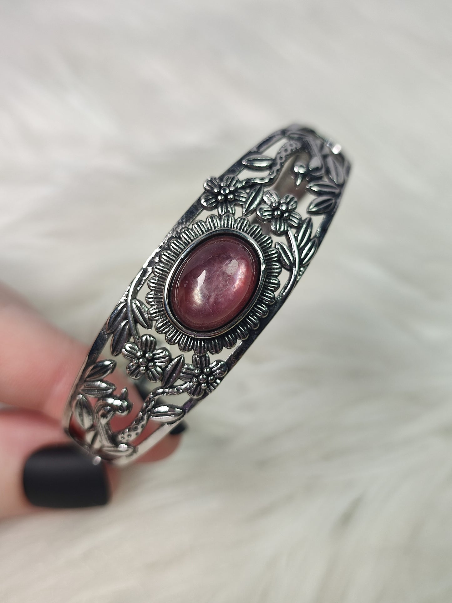 Brazalete ajustable con mica morada - n° 6