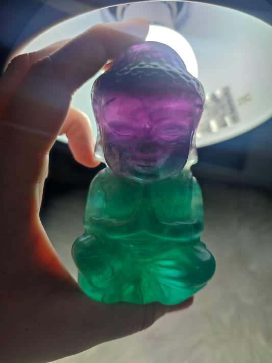 Buda fluorita multicolor 505 gramos
