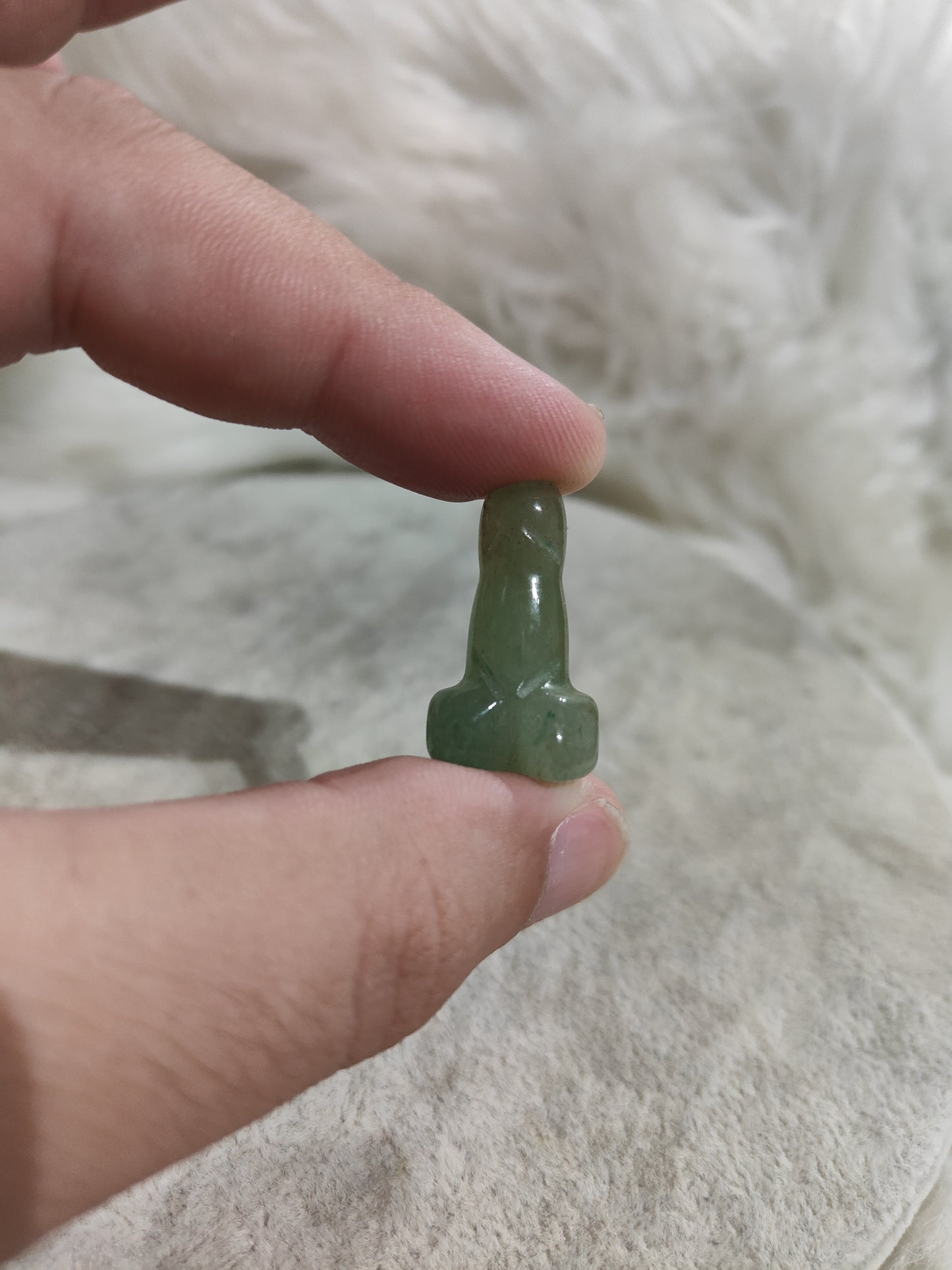 Pene alias pinga tallada en diferentes minerales