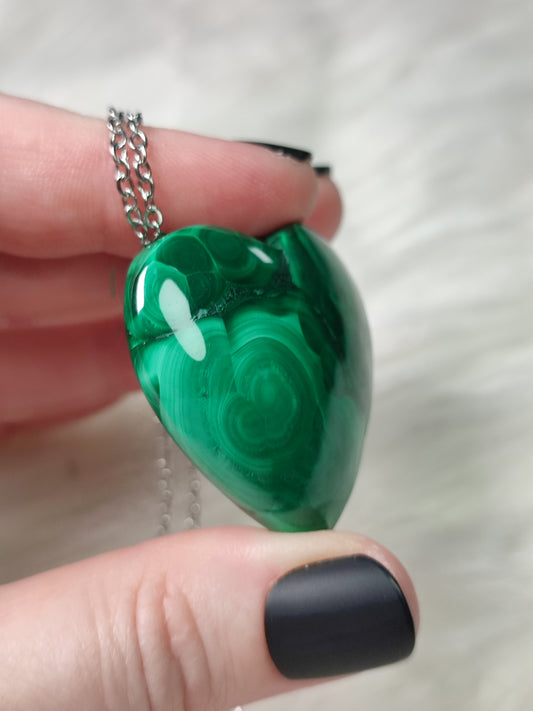 Colgante corazon en acero con malaquita n°114