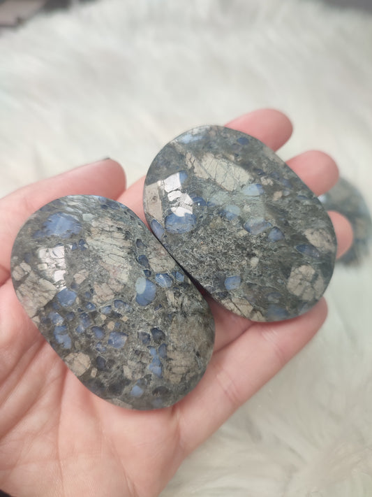 Rodado riolita que será o vulcanita - VIDEO