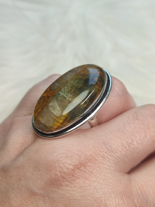 Anillo baño de plata y pietersita dorada