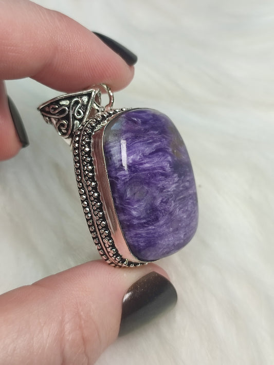 Colgante baño de plata con Charoita