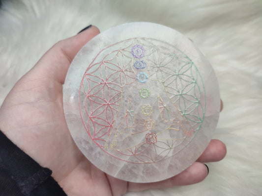 Placa selenita con flor de la Vida y chakras