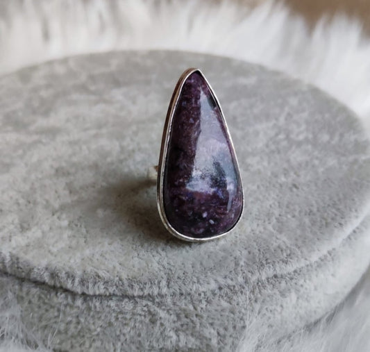 Anillo baño de plata con charoita