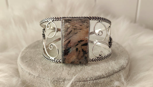 Brazalete ajustable baño de plata con cuarzo turmalina negra