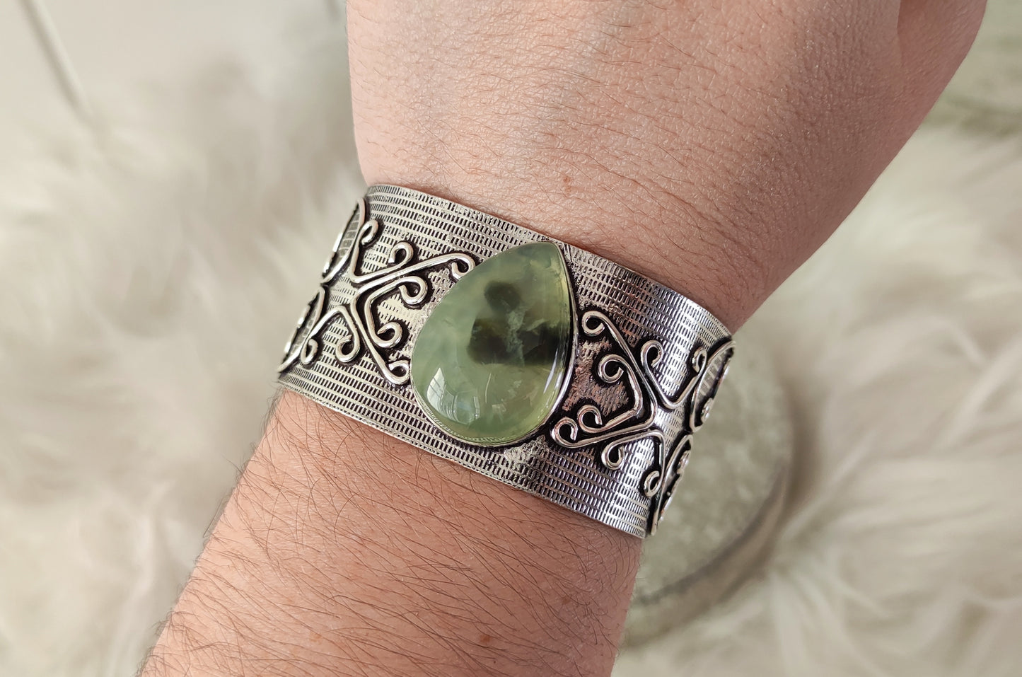 Brazalete ajustable baño de plata con prehnita