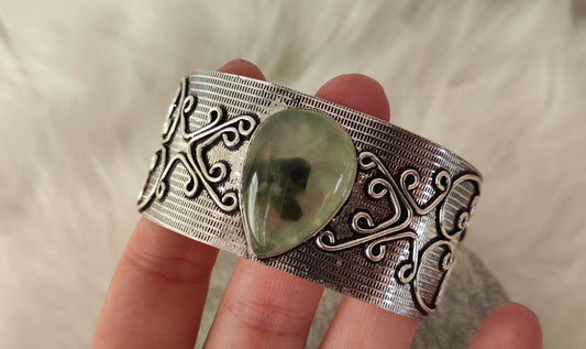 Brazalete ajustable baño de plata con prehnita