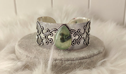 Brazalete ajustable baño de plata con prehnita