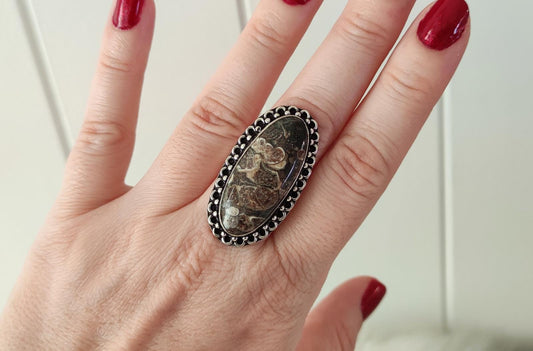 Anillo baño de plata con agata turritella