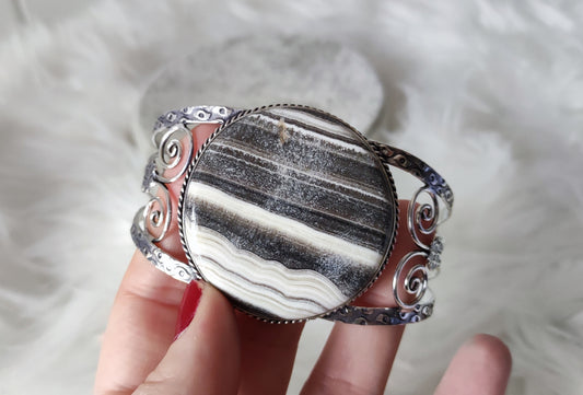 Brazalete ajustable baño de plata con calcita