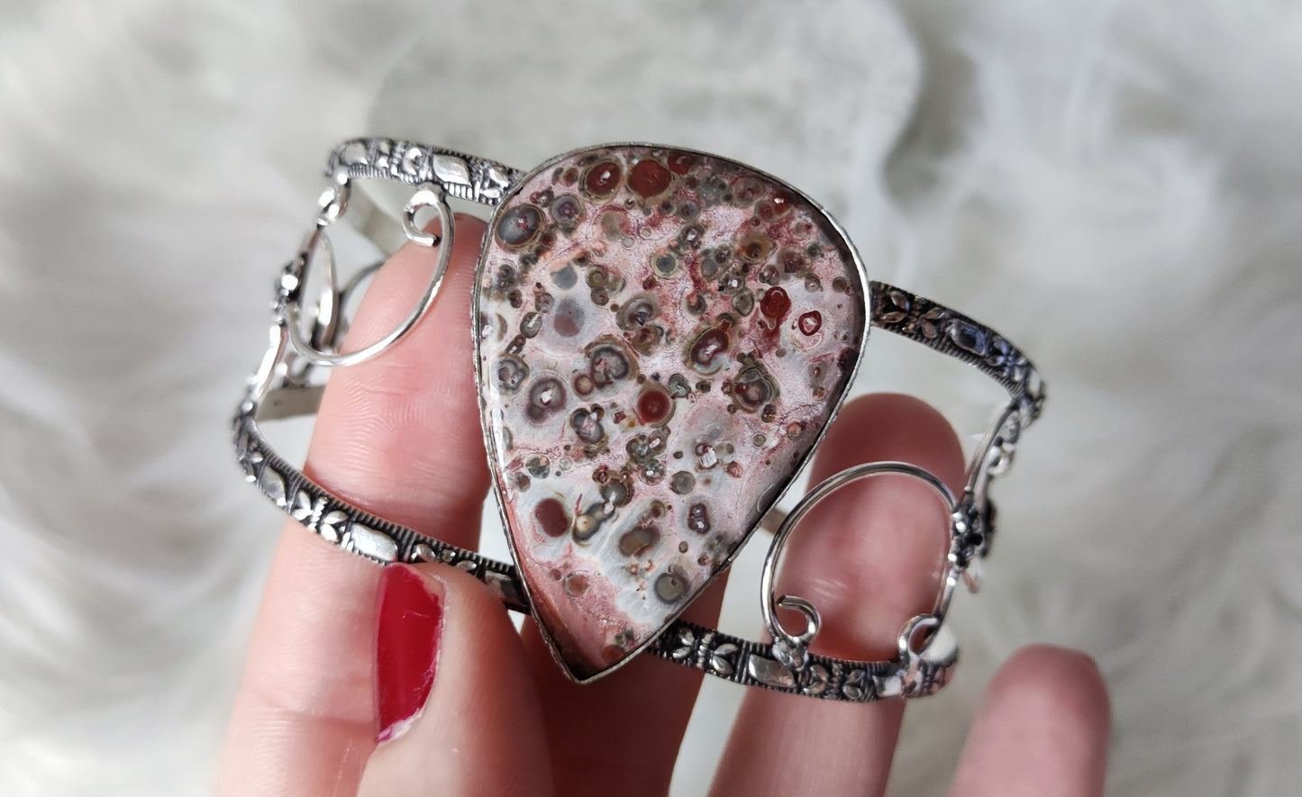 Brazalete ajustable baño de plata con jaspe leopardo