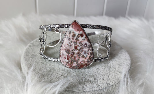 Brazalete ajustable baño de plata con jaspe leopardo