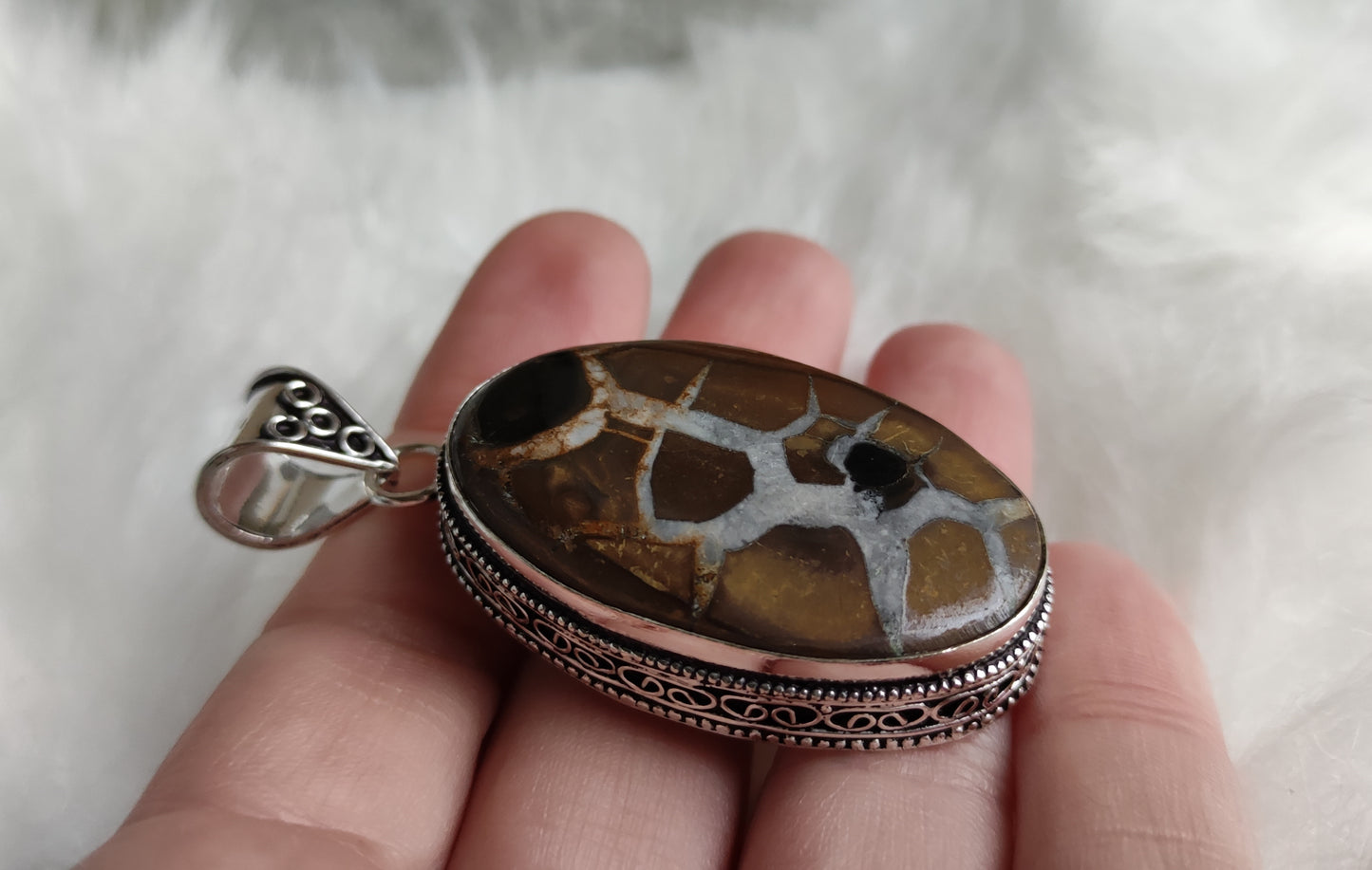 Colgante baño de plata con septaria