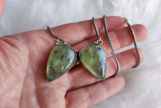 Collar baño de plata con doble prehnita