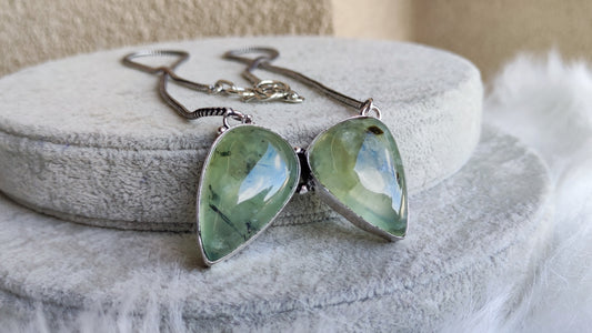 Collar baño de plata con doble prehnita