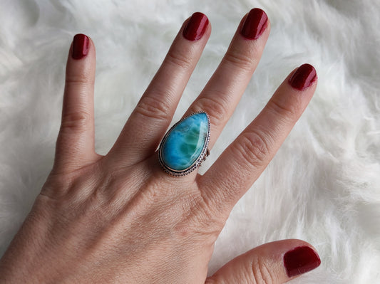 Anillo baño de plata con larimar