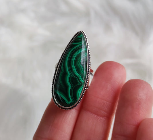 Anillo baño de plata y malaquita