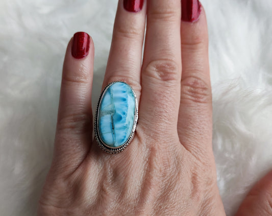 Anillo baño de plata con larimar