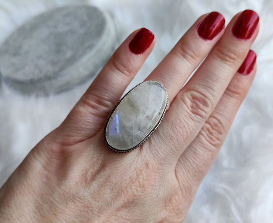 Anillo baño de plata con piedra luna