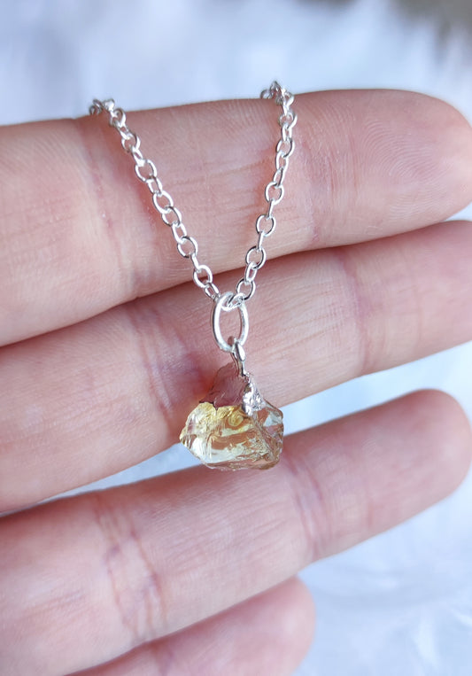 Collar baño de plata con citrino en bruto