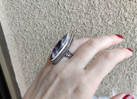 Anillo baño de plata y amatista chevron