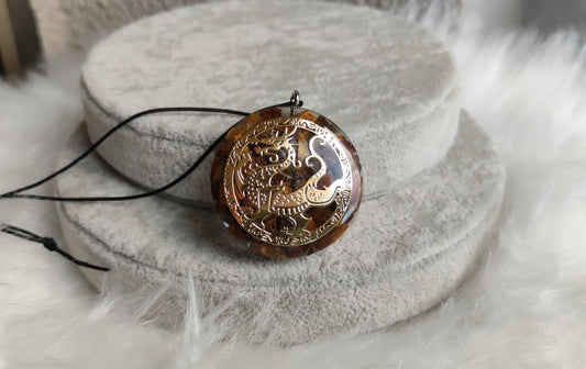 Collar de ojo de tigre - Dragón Chino