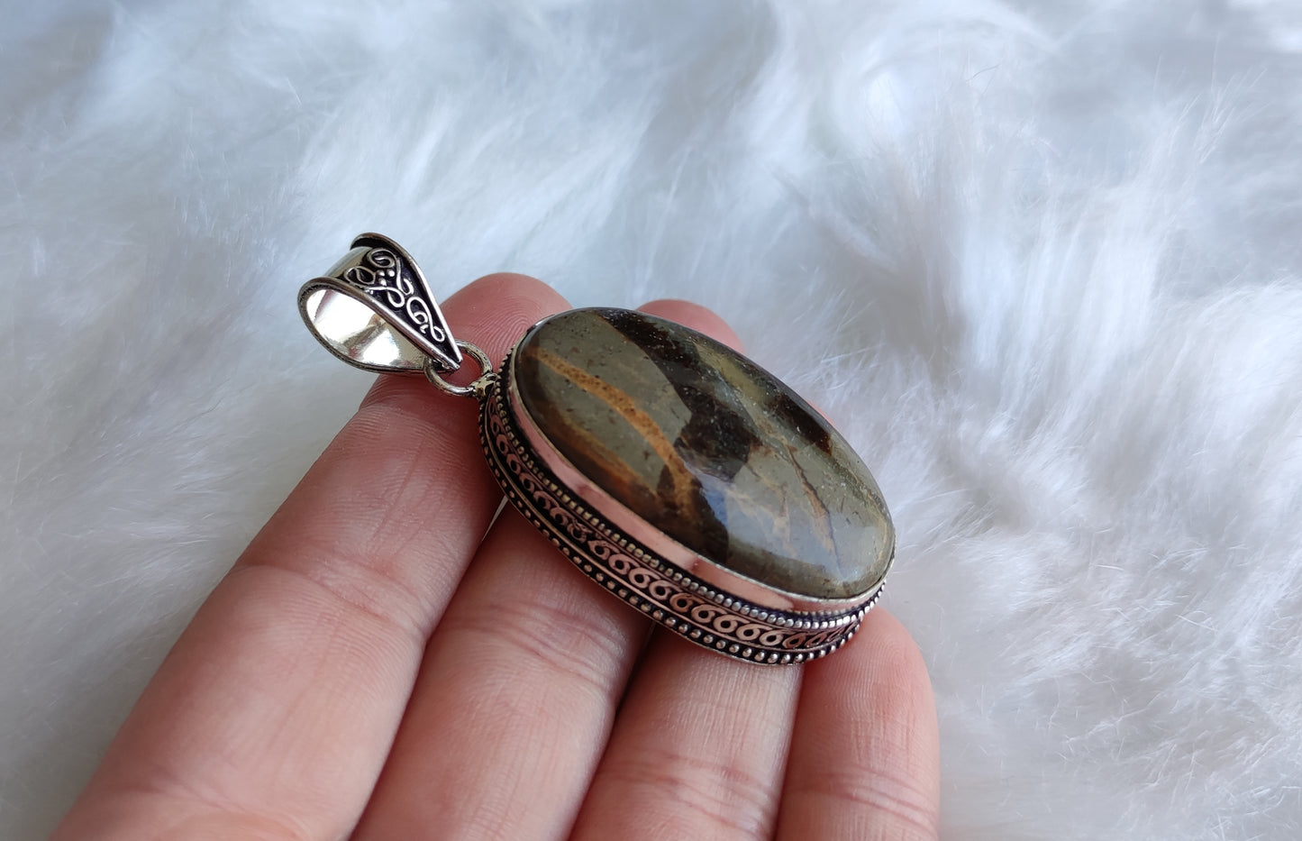 Colgante baño de plata con septaria