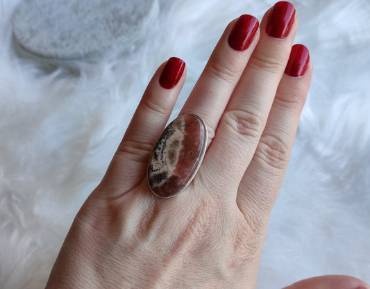 Anillo baño de plata y rodocrosita