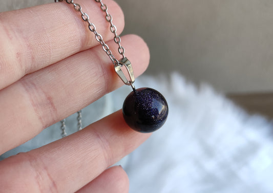 Collar con diversas esferas minerales