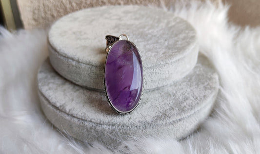 Colgante baño de plata con amatista con inclusiones