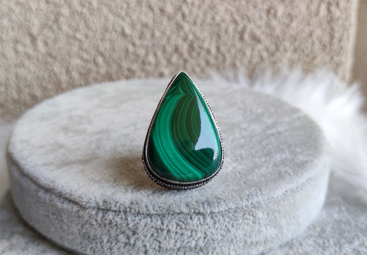 Anillo baño de plata y malaquita