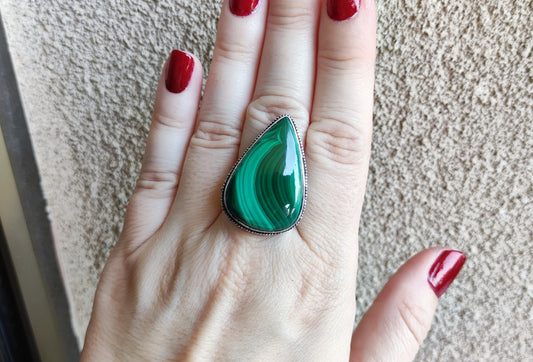 Anillo baño de plata y malaquita