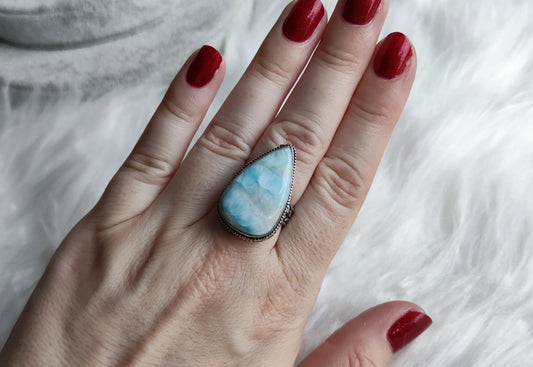 Anillo baño de plata con larimar