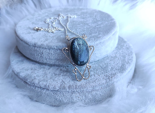 Collar baño de plata con opalo suizo