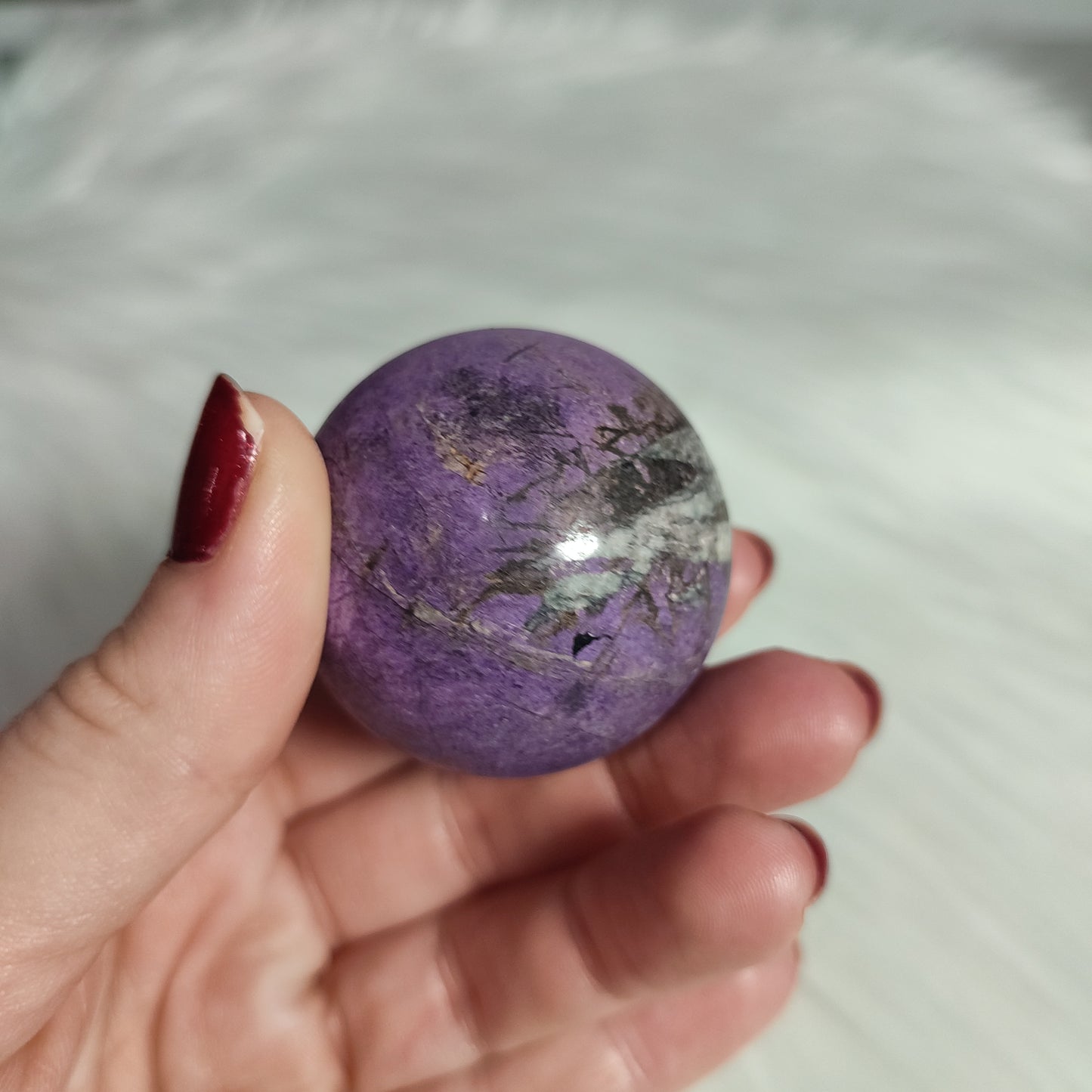 Esfera purpurita terciopelo 153 gramos